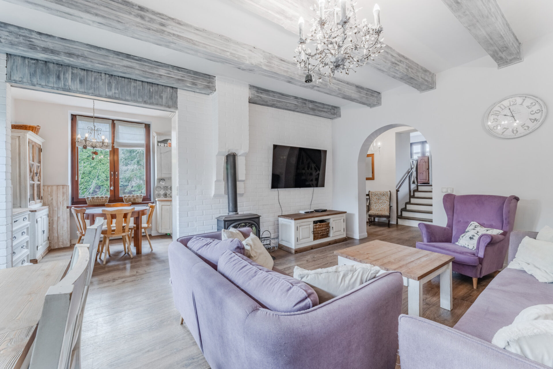 Dom w zabudowie bliźniaczej blisko lasu