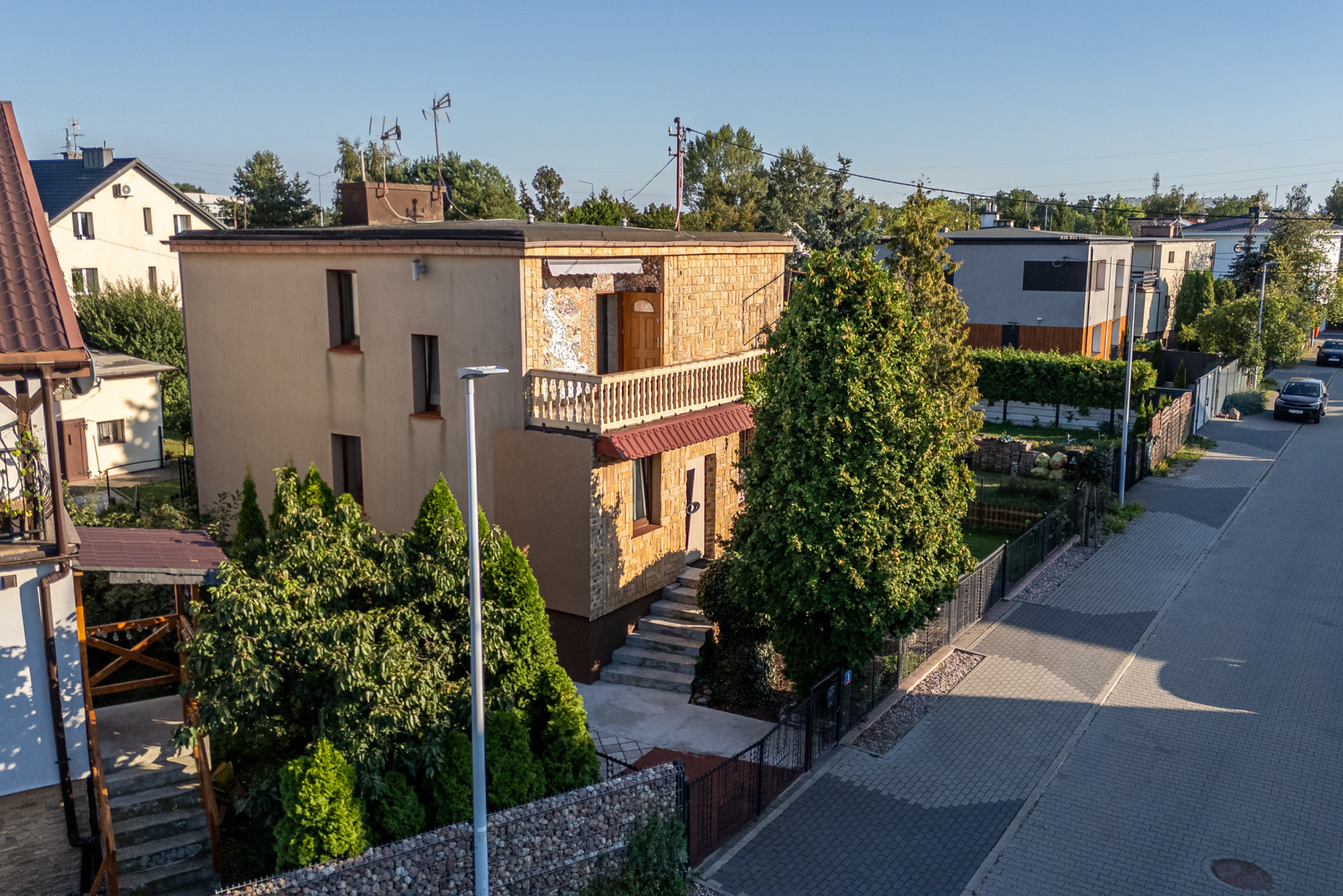 Wolnostojący dom 2 mieszkania Bielawy Toruń